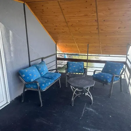 Splavtisa-titel Tekne *