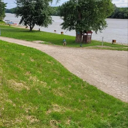 Botel Splavtisa-titel *