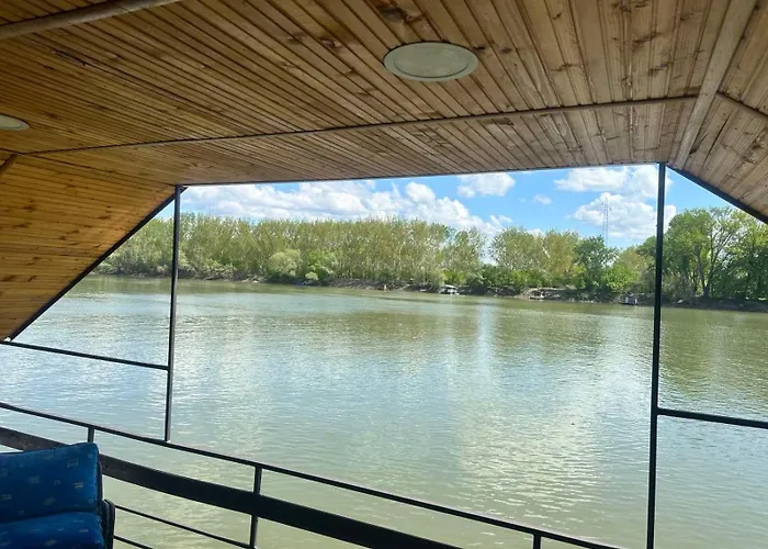 Botel Splavtisa-titel *